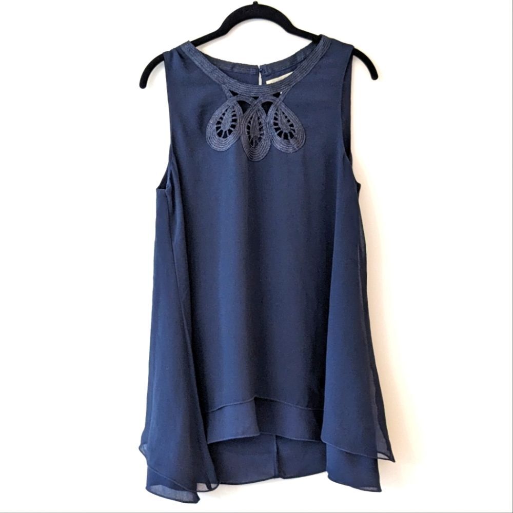 Lark & Ro blouse with keyhole embroidery neckline